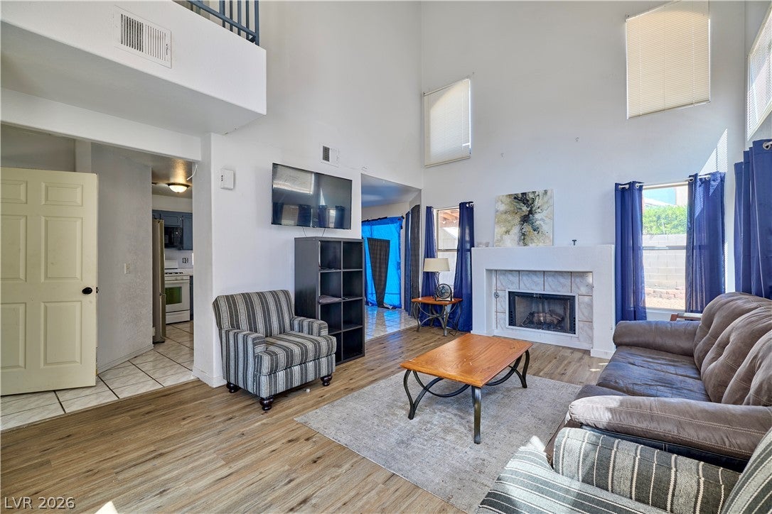5906 Commodore Cove Drive