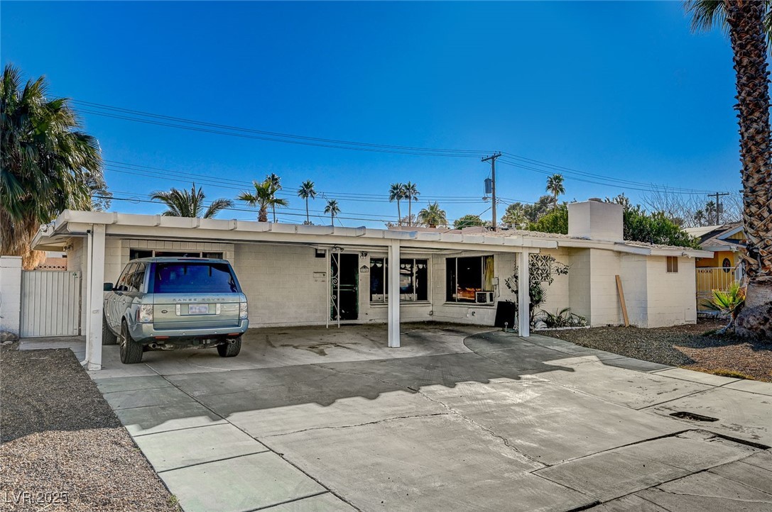 2325 Sombrero Drive, Las Vegas, Nevada image 3