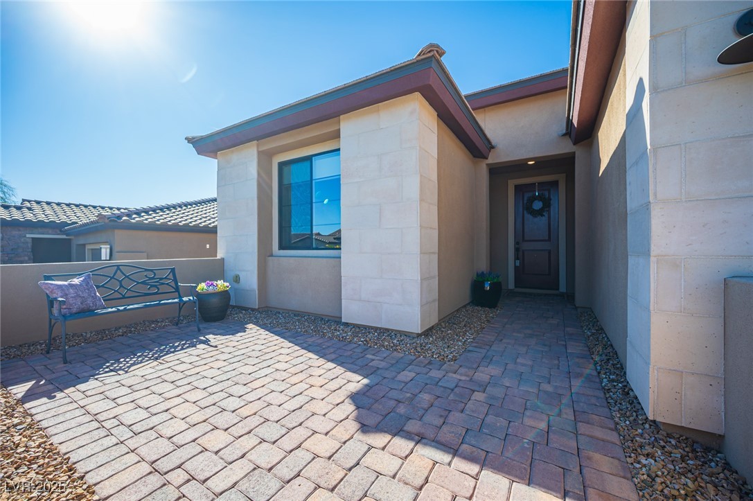 35 Cliffwater Street