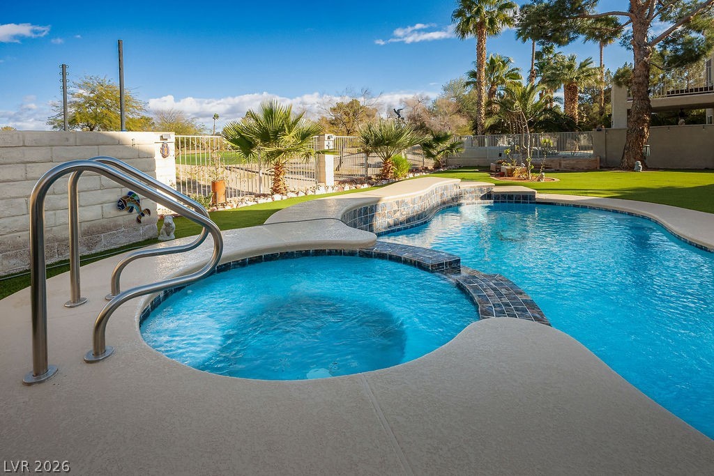 5260 Drifting Dunes Drive