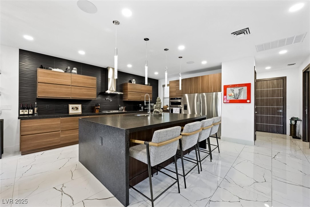 2819 Queens Courtyard Drive