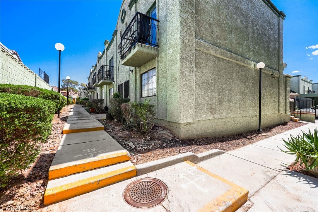 7066 Burcot Avenue B62