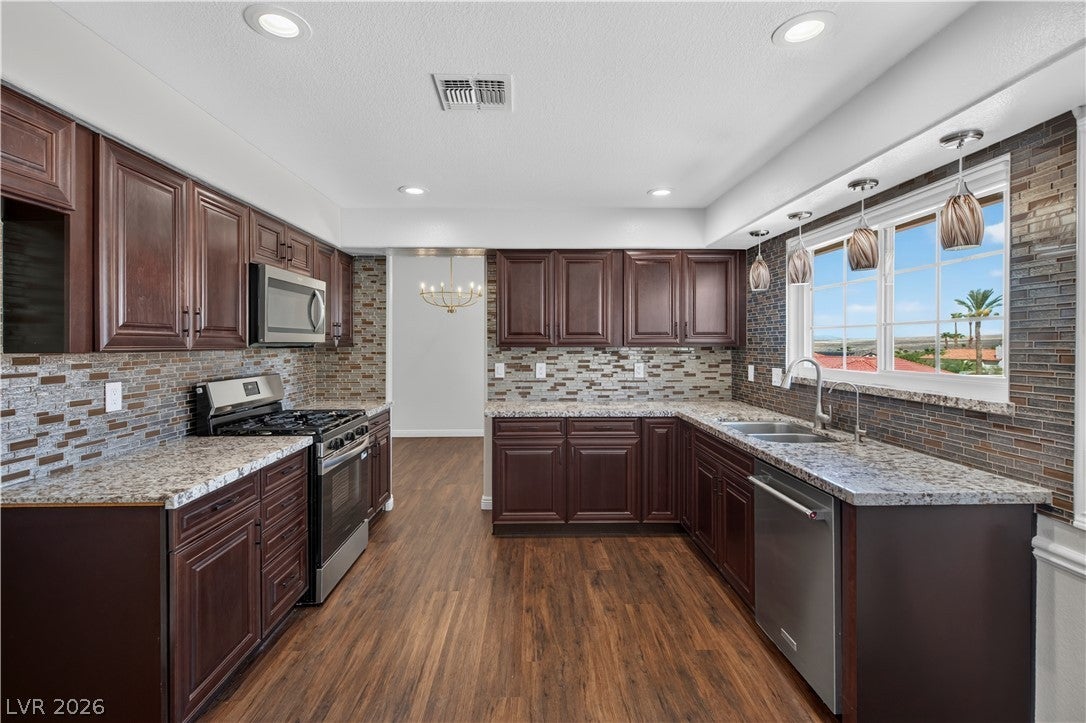 1049 Geranium Drive