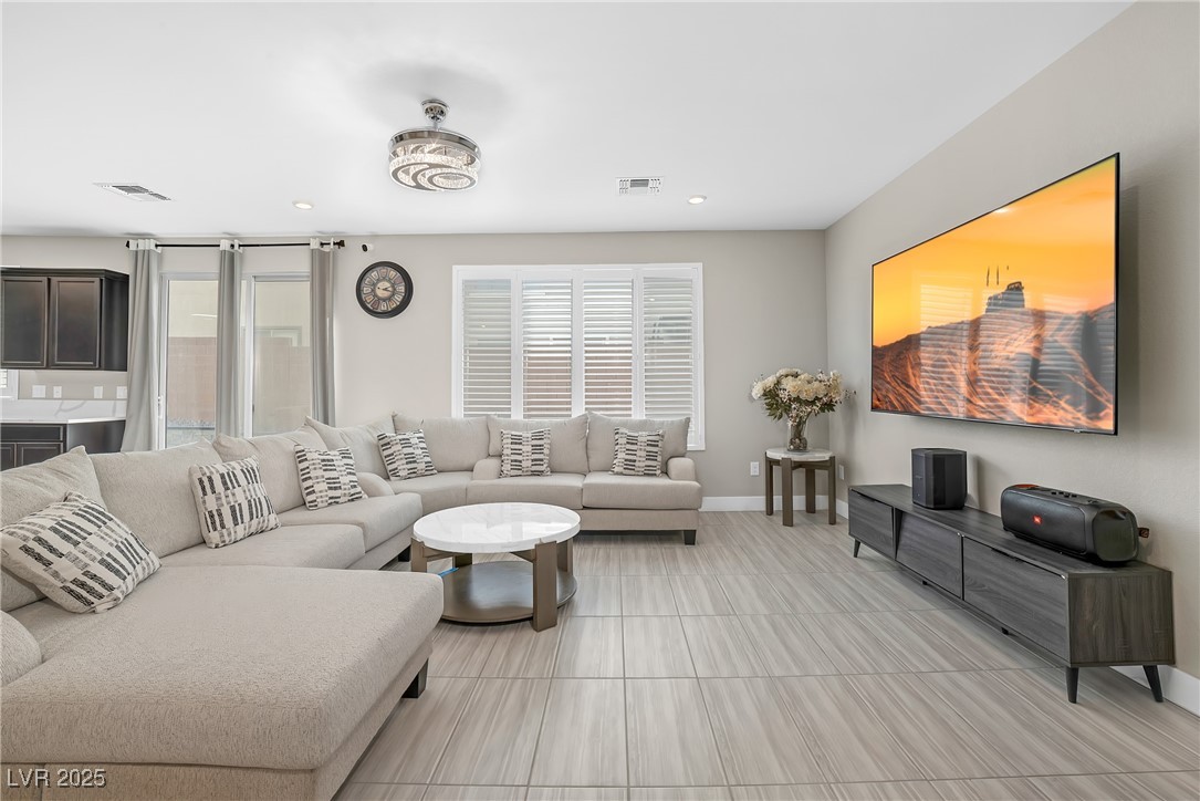 10189 Magnolia Creek Street, Las Vegas, Nevada image 3