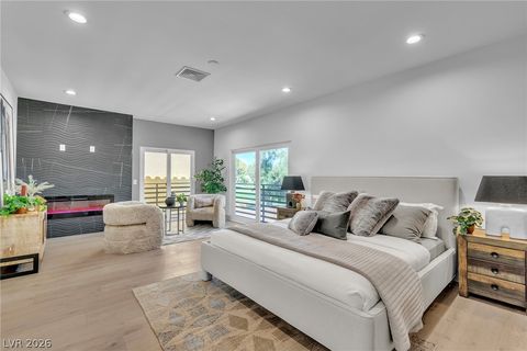 Tiny photo for 2861 Queens Courtyard Drive, Las Vegas, NV 89109 (MLS # 2792389)