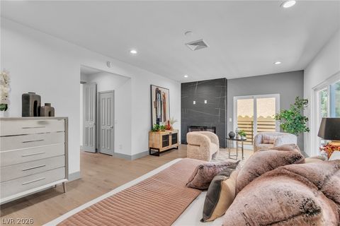 Tiny photo for 2861 Queens Courtyard Drive, Las Vegas, NV 89109 (MLS # 2792389)