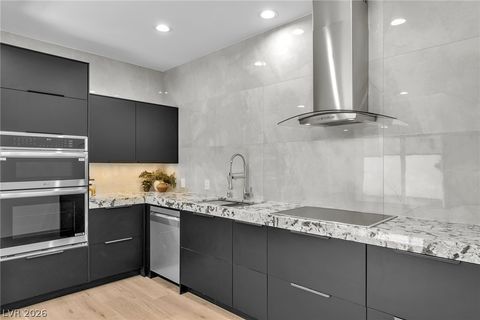Tiny photo for 2861 Queens Courtyard Drive, Las Vegas, NV 89109 (MLS # 2792389)