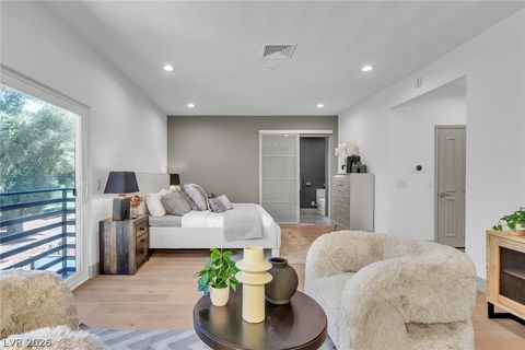 Tiny photo for 2861 Queens Courtyard Drive, Las Vegas, NV 89109 (MLS # 2792389)