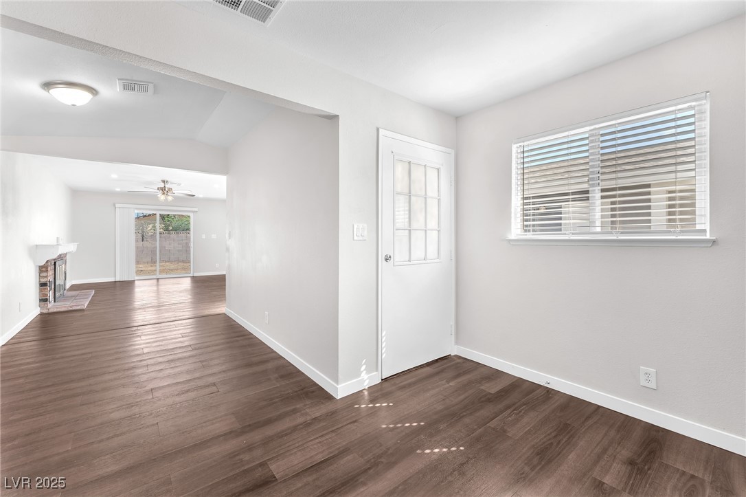 6770 Laronda Lane, Las Vegas, Nevada image 17