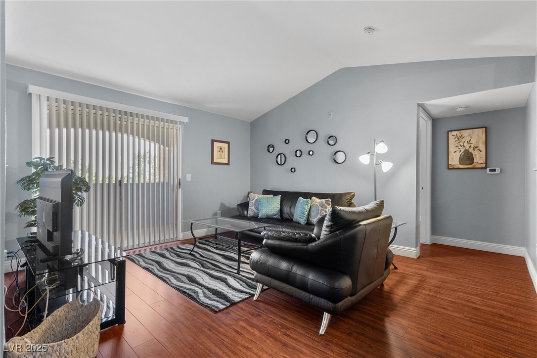 231 W Horizon Ridge Parkway 1228
