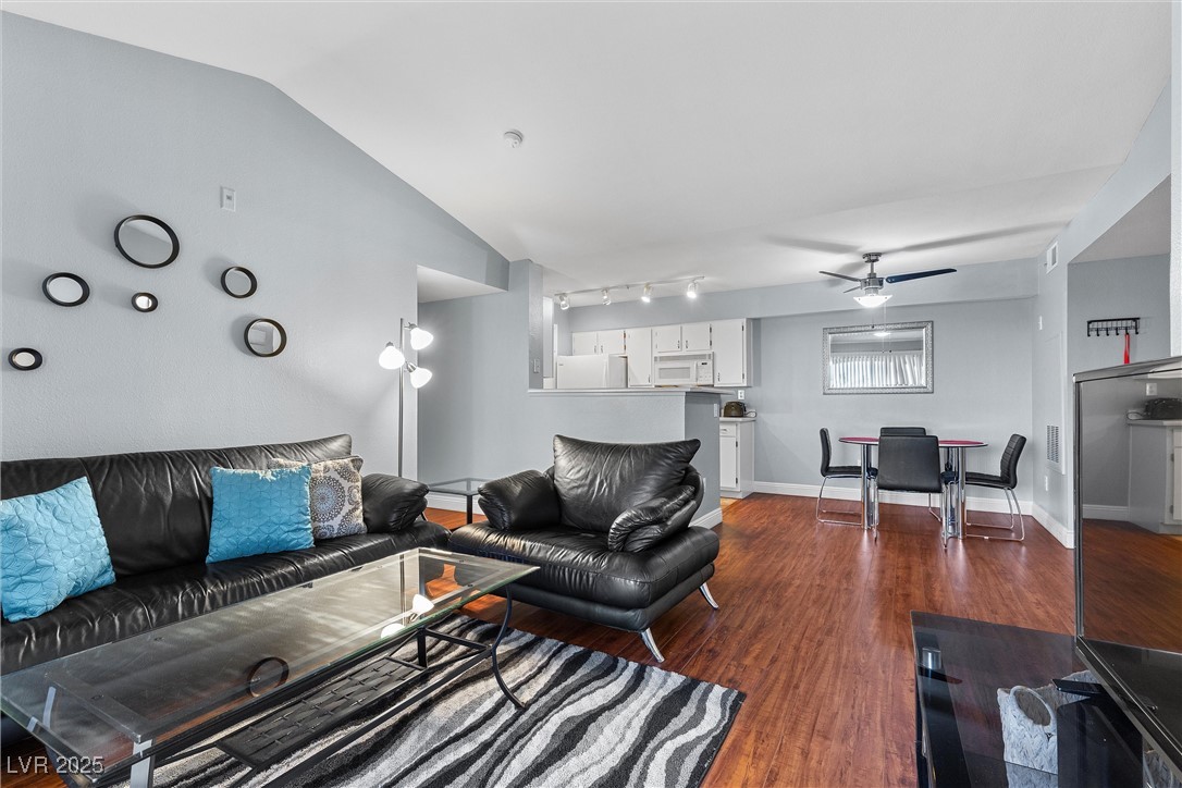 Henderson, Nevada 89012, United States, 2 Bedrooms Bedrooms, ,2 BathroomsBathrooms,Residential,Active,129452