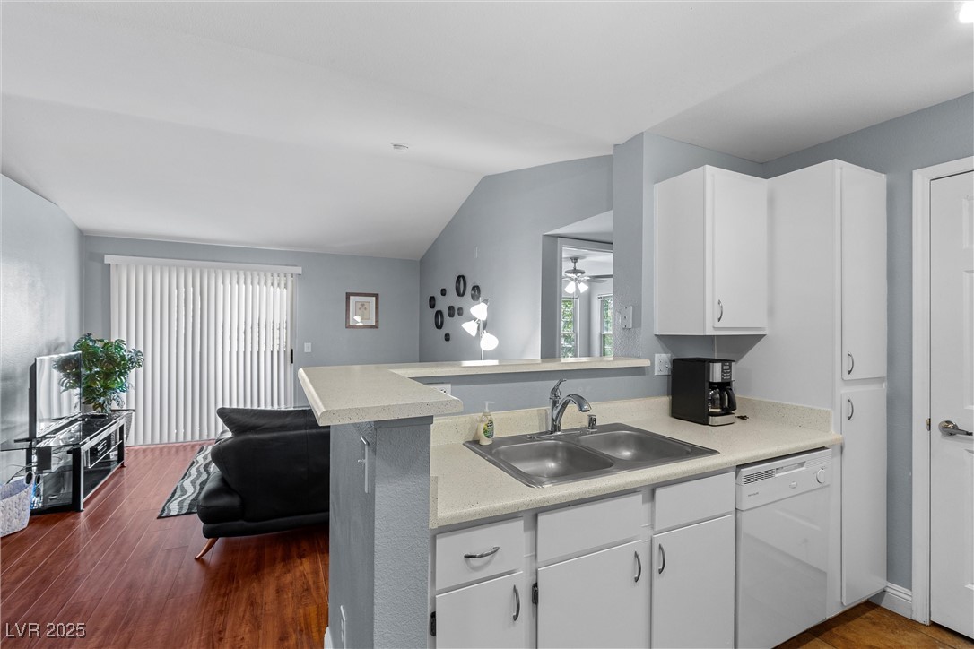 Henderson, Nevada 89012, United States, 2 Bedrooms Bedrooms, ,2 BathroomsBathrooms,Residential,Active,129452