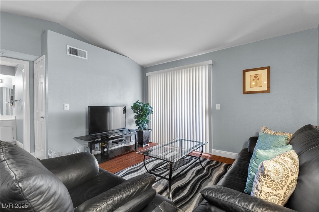 Henderson, Nevada 89012, United States, 2 Bedrooms Bedrooms, ,2 BathroomsBathrooms,Residential,Active,129452