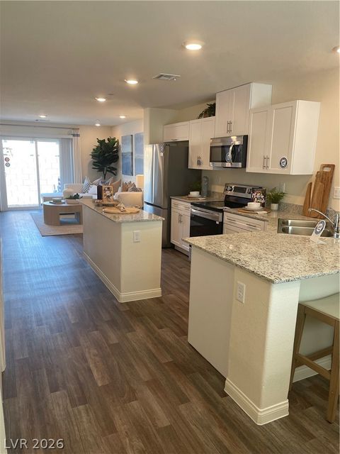 Townhouse For Rent - 9175 Orange Horizon Avenue<br/> Clark County, Las Vegas, NV 89148