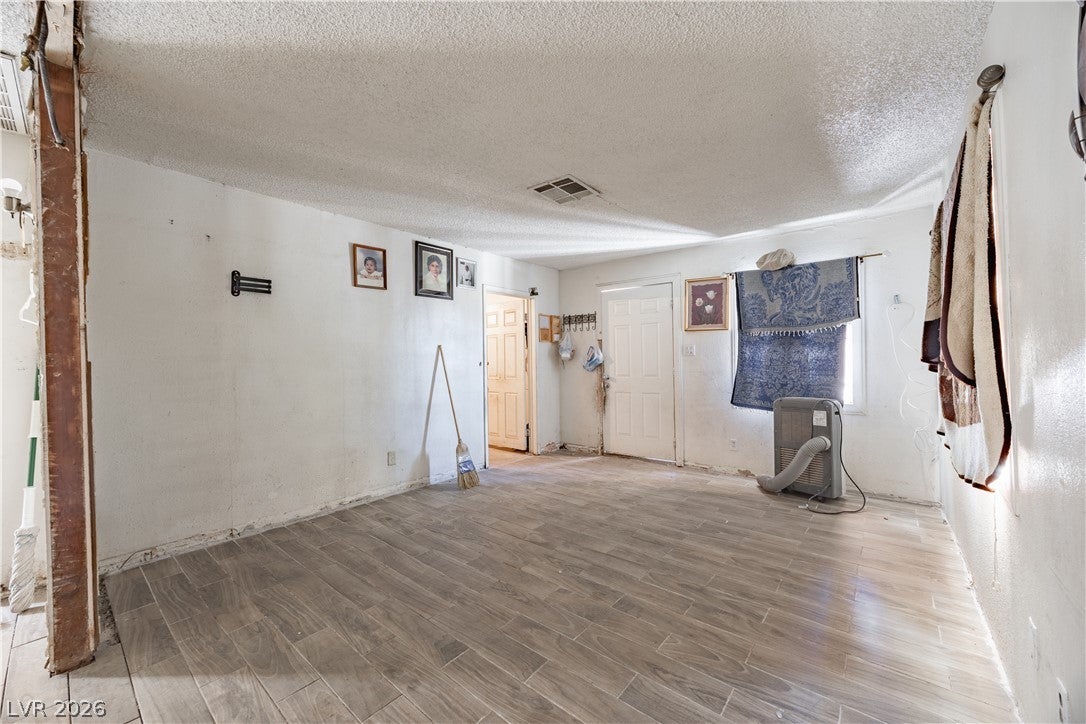 2529 Magnet Street