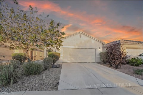 Homes For Sale - 940 Aspen Cliff Drive<br/> Clark County, Henderson, NV 89011