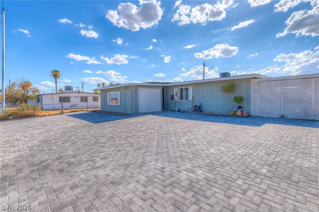 Photo of 1405 Teton Street, Las Vegas, NV 89101 (MLS # 2810495)