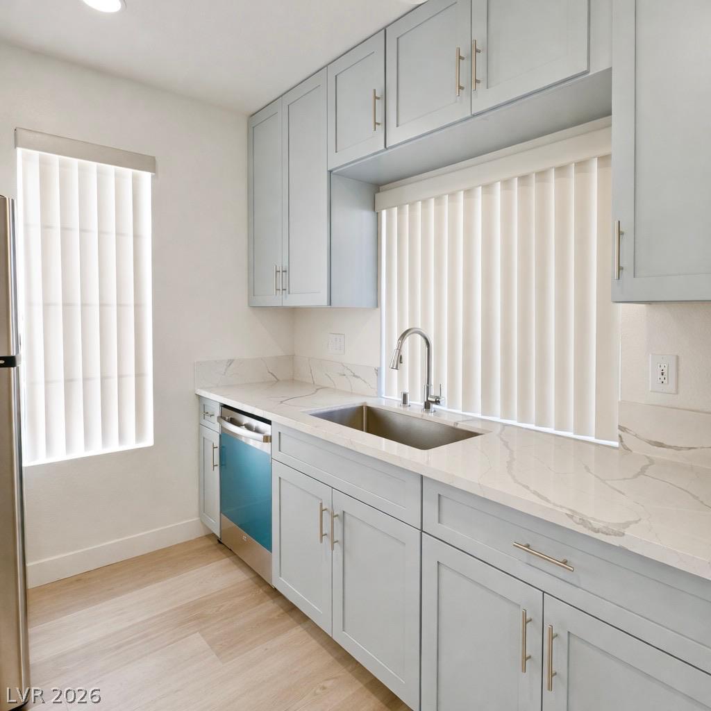 4724 Nara Vista Way 202