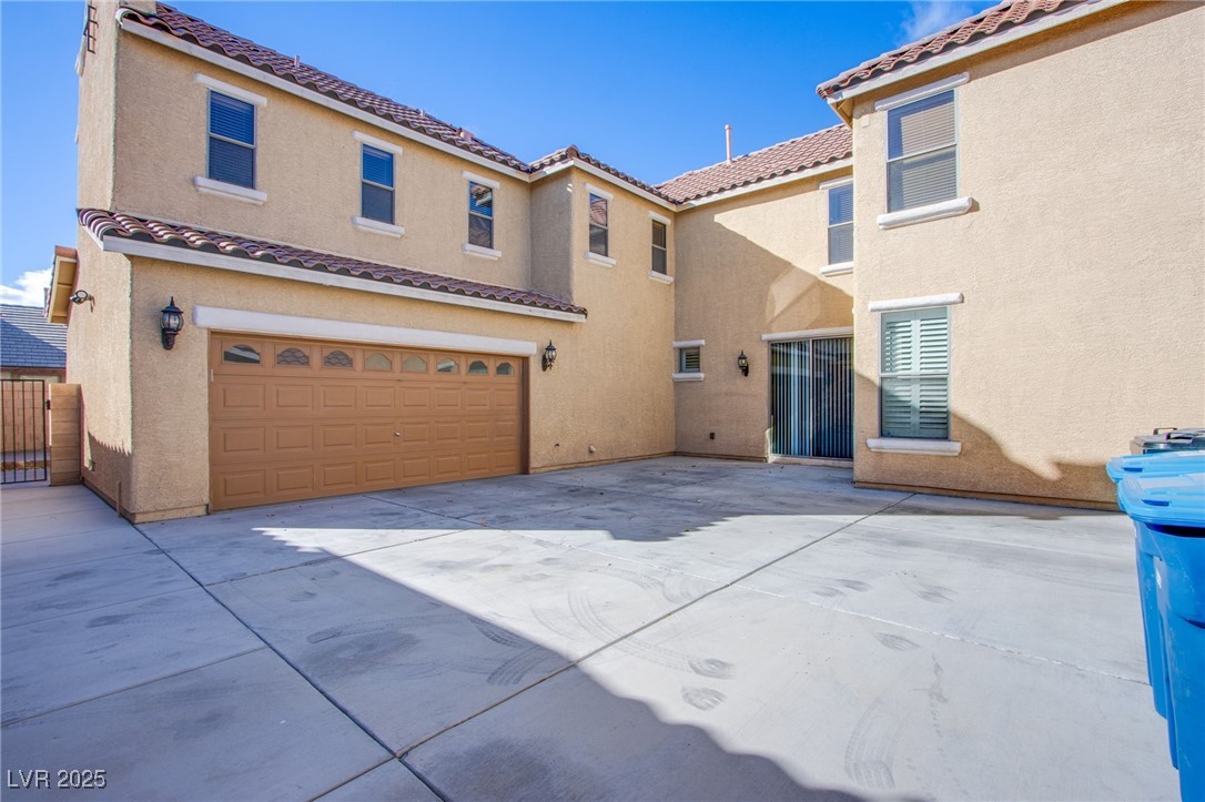 2821 White Peaks Avenue, North Las Vegas, Nevada image 3