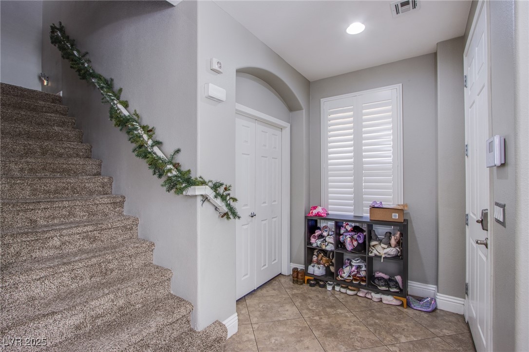 2821 White Peaks Avenue, North Las Vegas, Nevada image 12