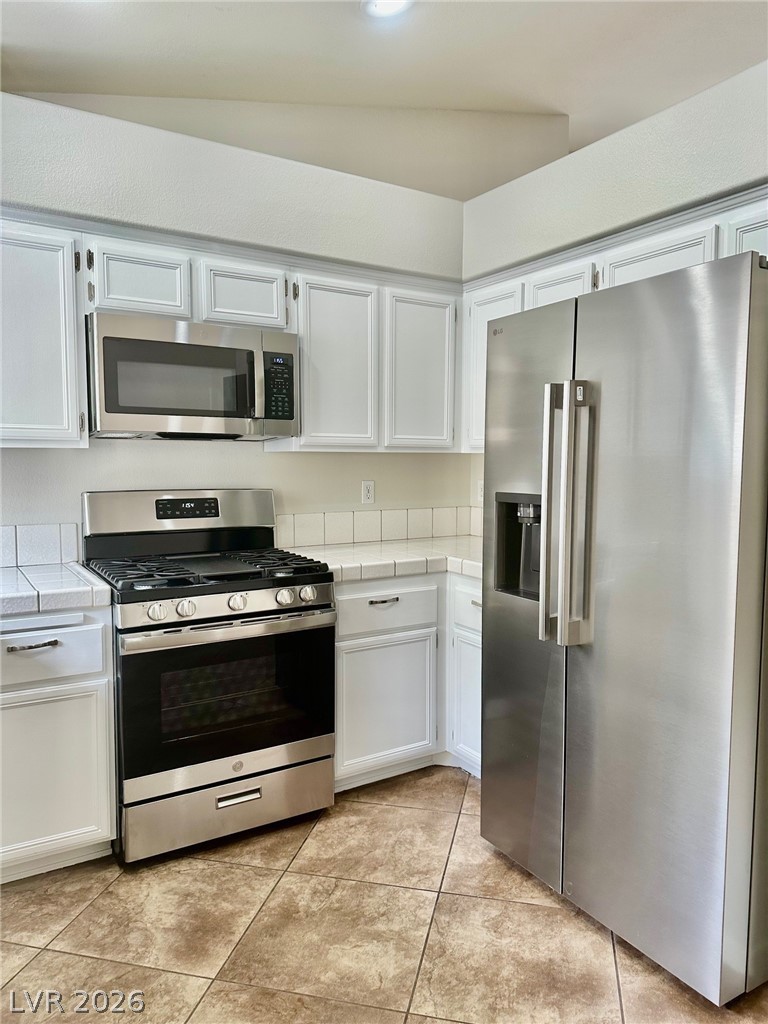 1813 Lyell Canyon Lane
