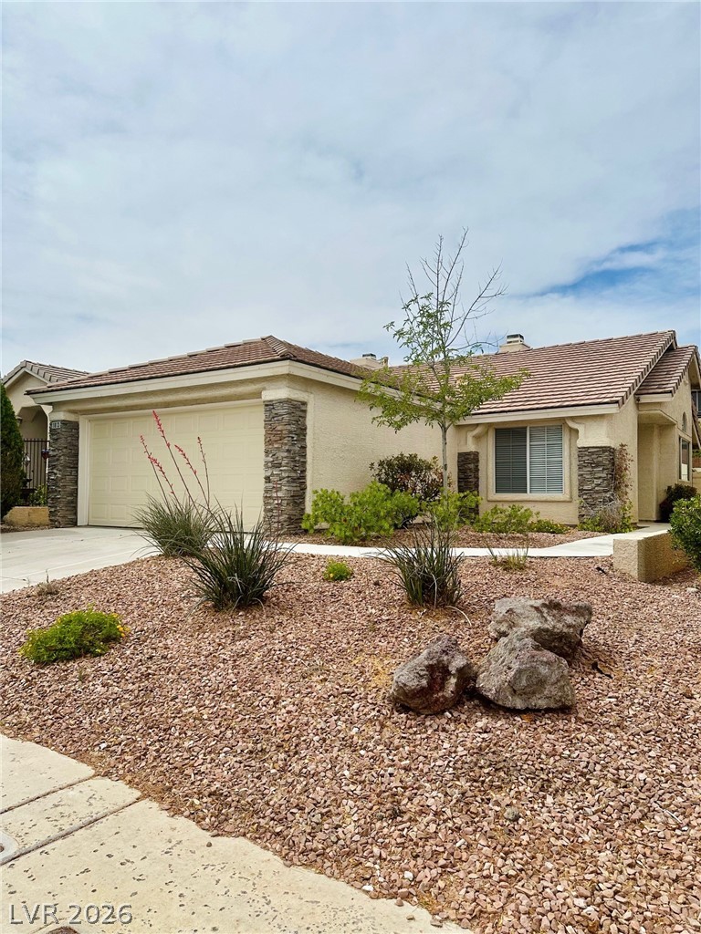 1813 Lyell Canyon Lane