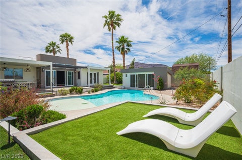 Tiny photo for 330 E Country Club Drive, Henderson, NV 89015 (MLS # 2773078)