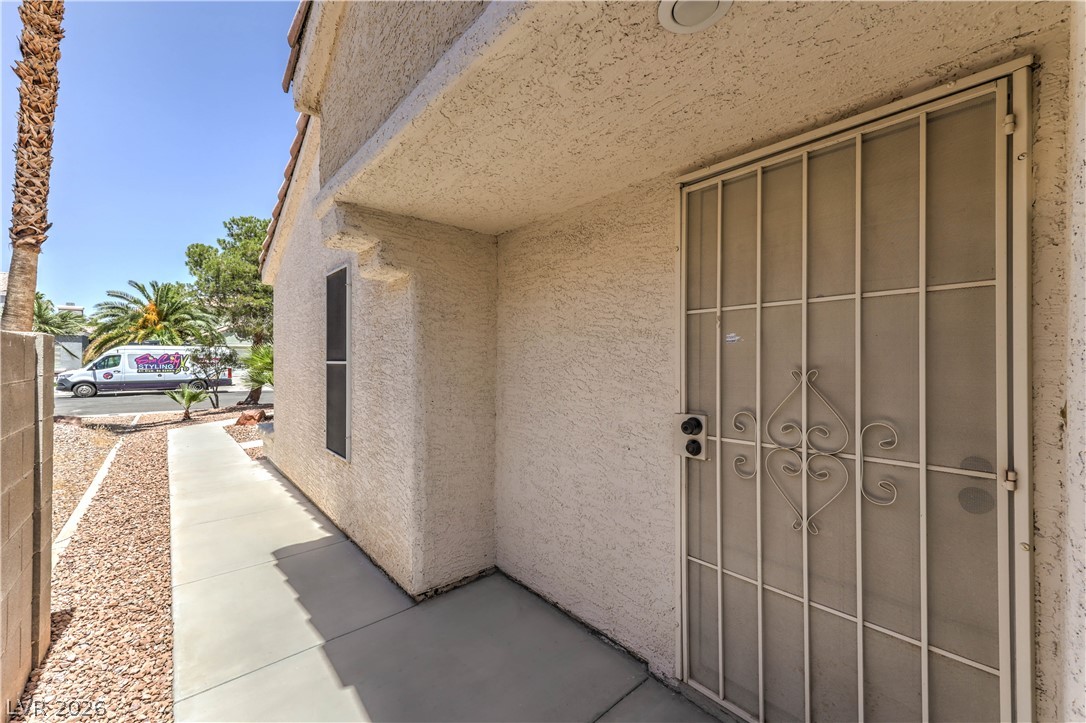 2007 GLISTENING SANDS Drive