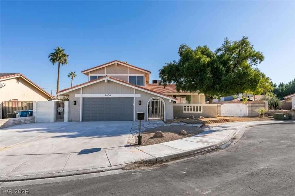 Photo of 4650 White Rock Drive, Las Vegas, NV 89121 (MLS # 2755137)