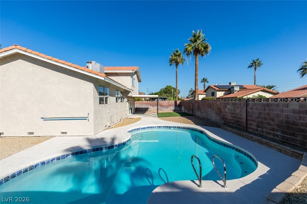 Photo of 4650 White Rock Drive, Las Vegas, NV 89121 (MLS # 2755137)