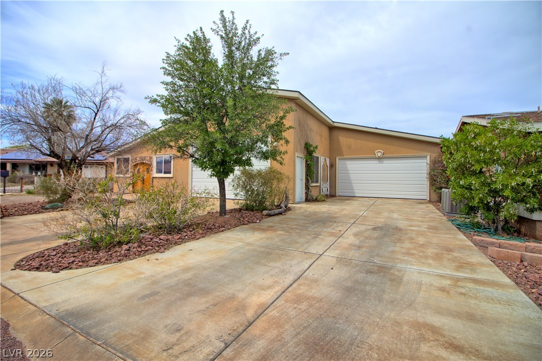 1725 Leonard Lane