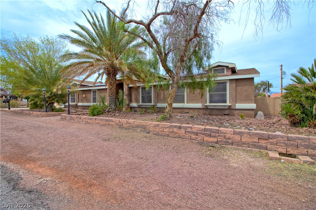 1725 Leonard Lane