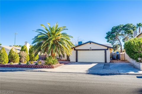 Photo of 532 Summit Drive, Henderson, NV 89002 (MLS # 2771937)