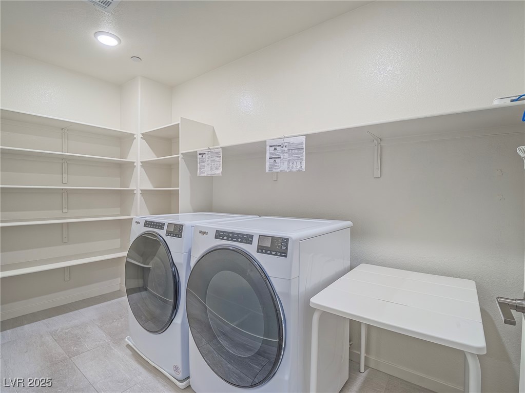 Henderson, Nevada 89052, United States, 3 Bedrooms Bedrooms, ,3 BathroomsBathrooms,Residential,Active,162956