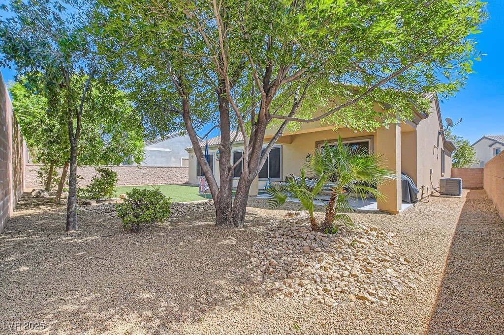 7513 Java Sparrow Street, North Las Vegas, Nevada image 24