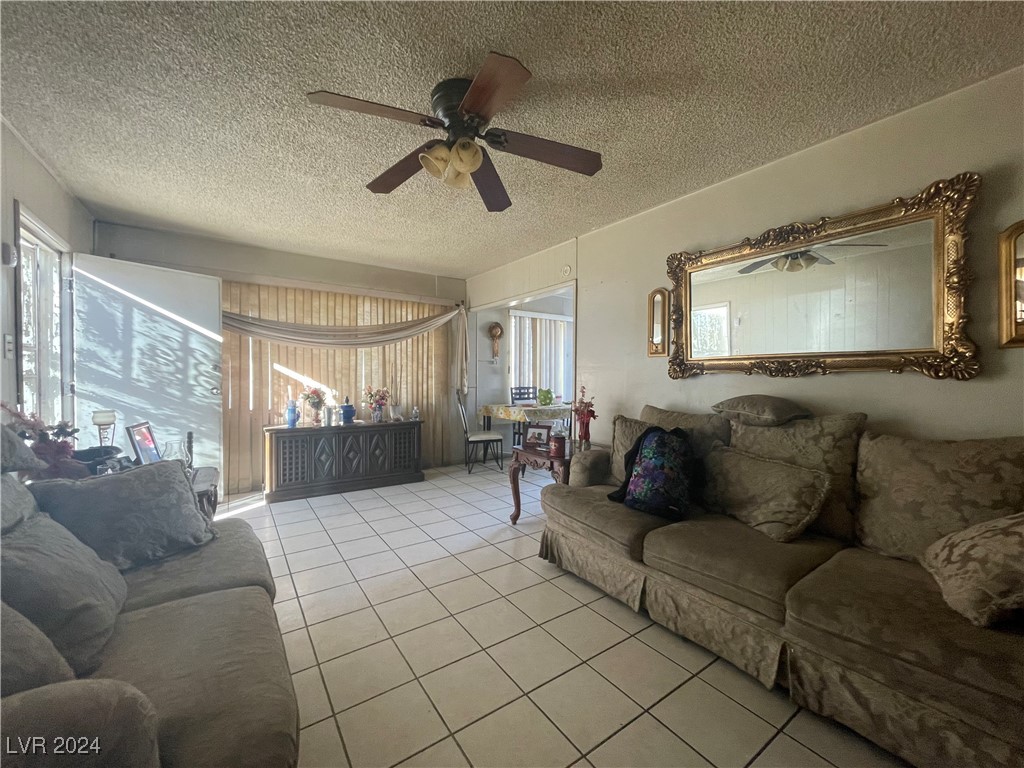 North Las Vegas, Nevada 89030, United States, 3 Bedrooms Bedrooms, ,1 BathroomBathrooms,Residential,Pending,36164