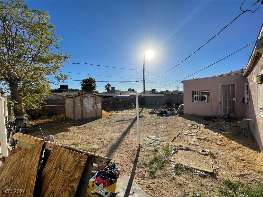 North Las Vegas, Nevada 89030, United States, 3 Bedrooms Bedrooms, ,1 BathroomBathrooms,Residential,Pending,36164