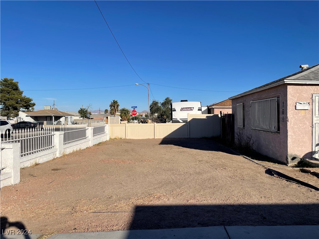 North Las Vegas, Nevada 89030, United States, 3 Bedrooms Bedrooms, ,1 BathroomBathrooms,Residential,Pending,36164