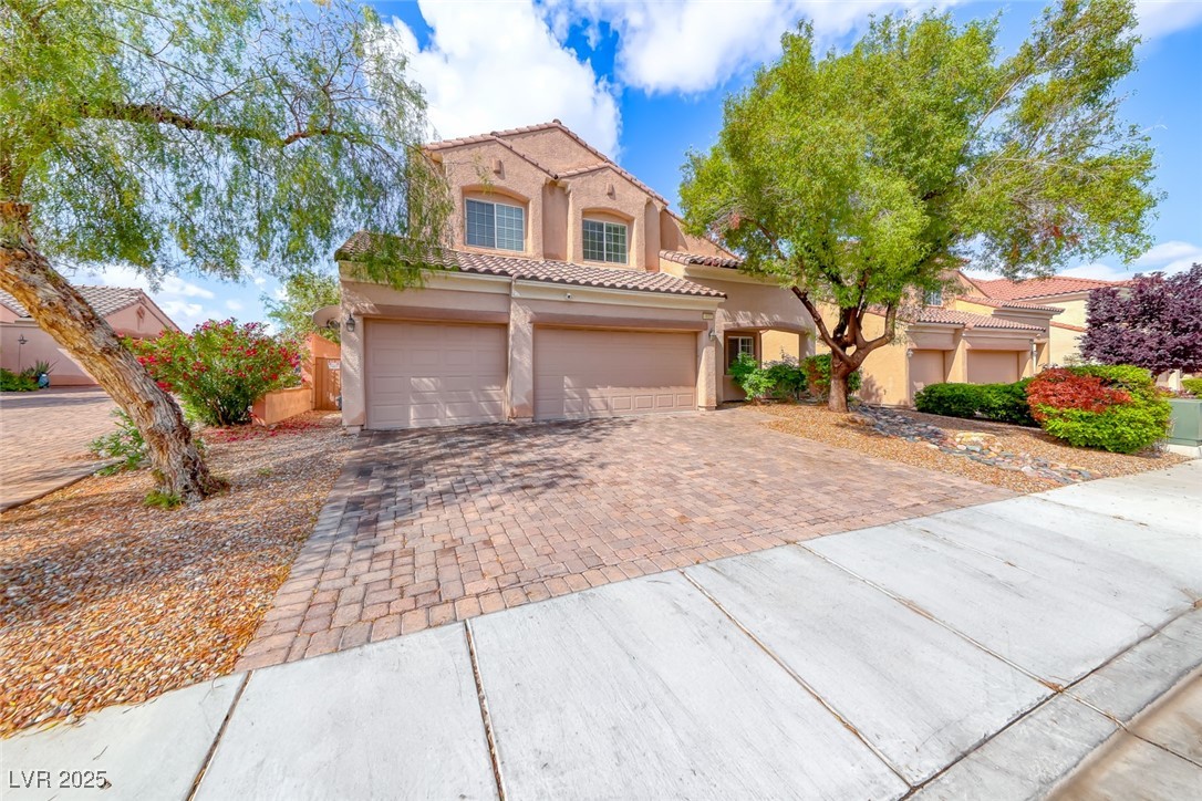 1033 Logan Patrick Drive, Henderson, Nevada image 3