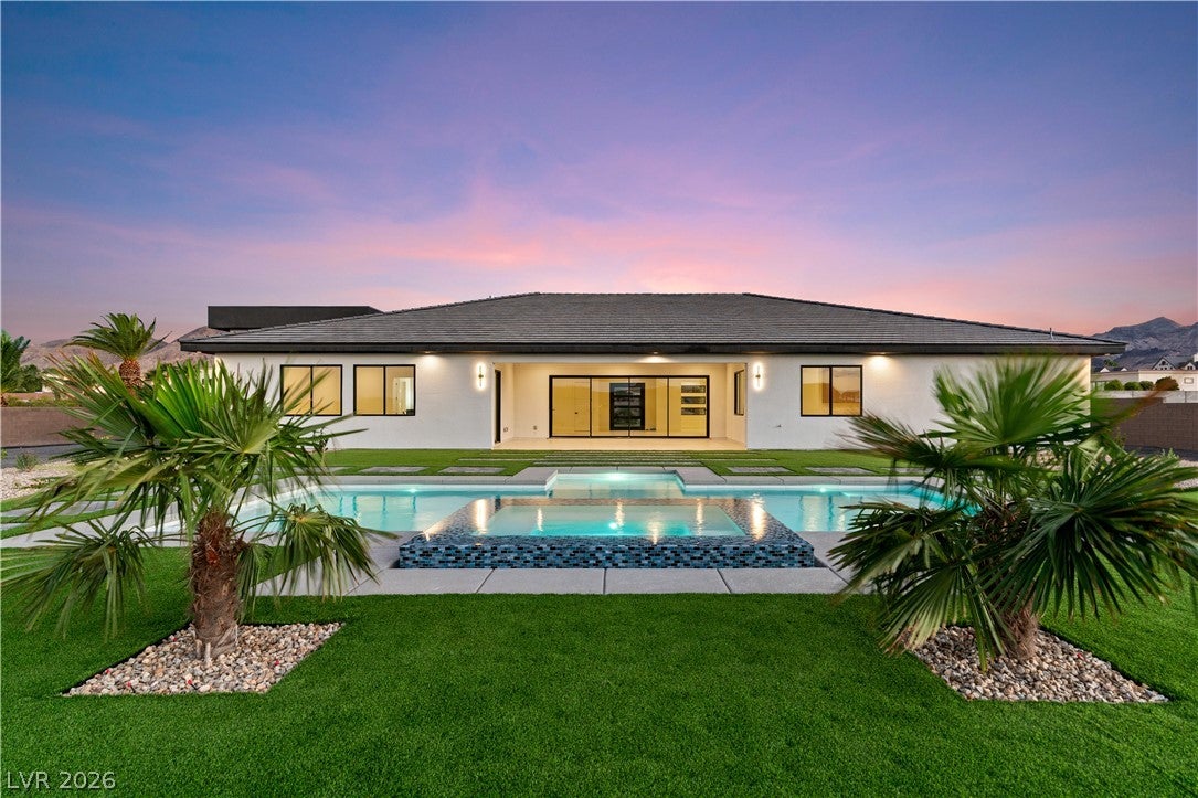 470 E Paradise Hills Drive