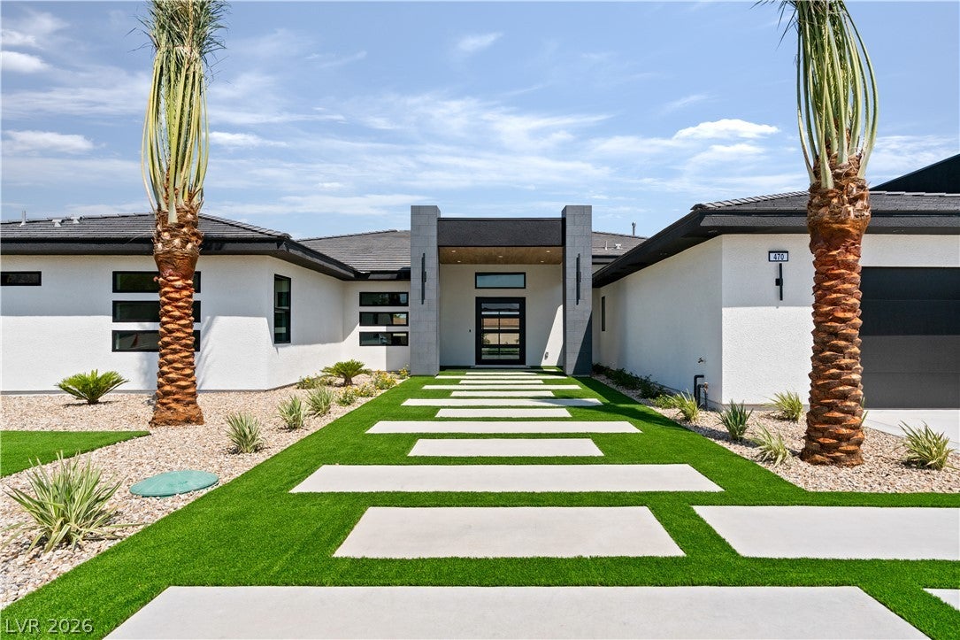 470 E Paradise Hills Drive
