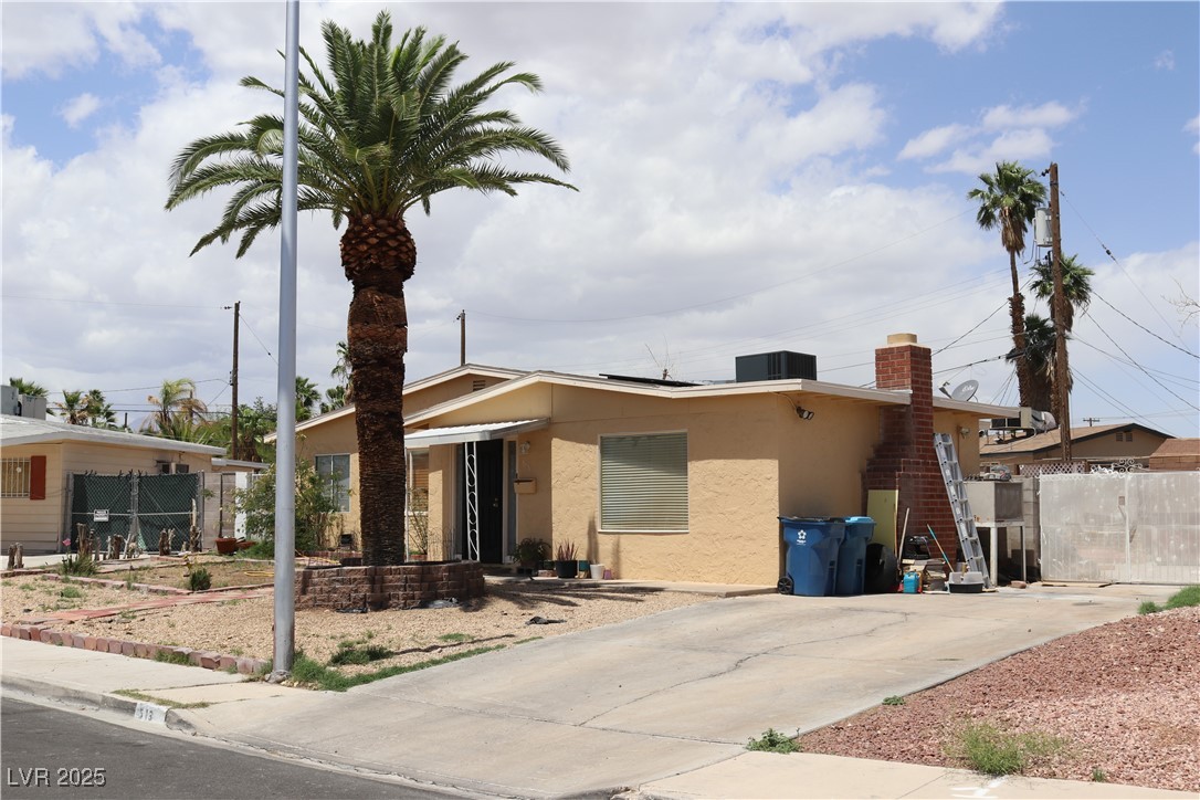 513 Berry Circle, Las Vegas, Nevada image 2