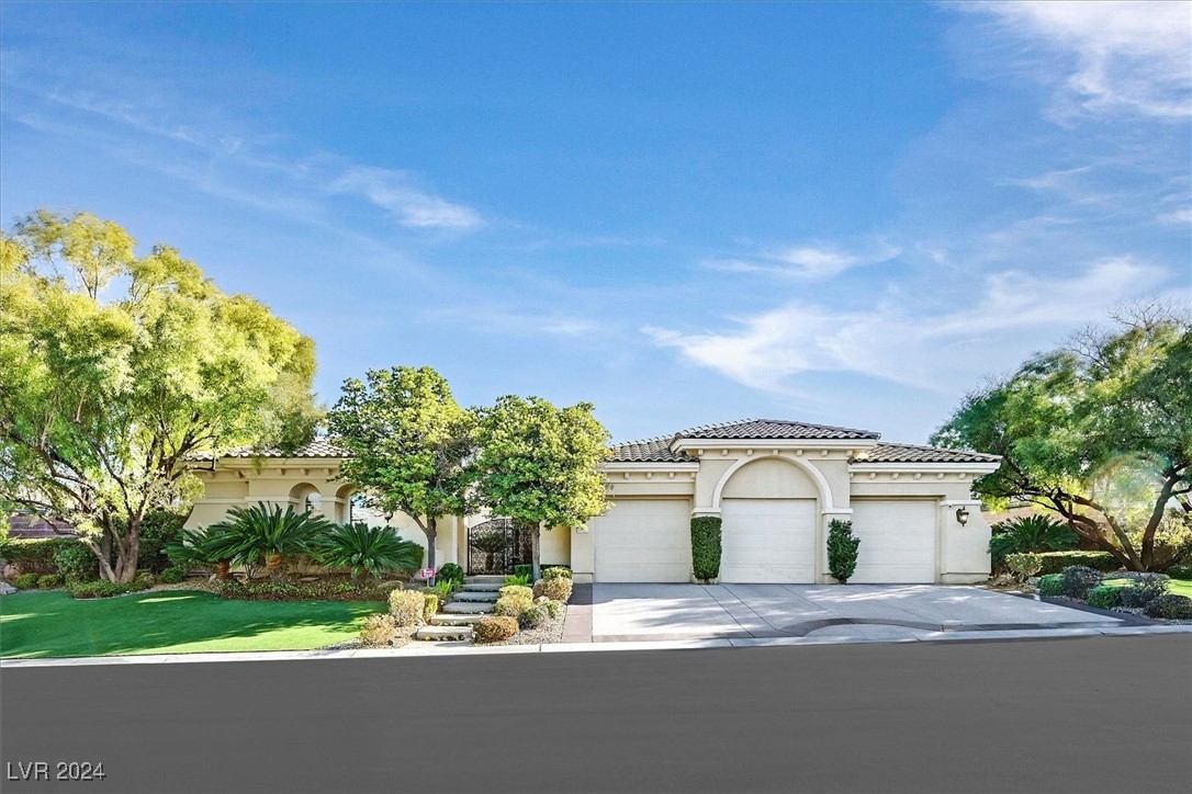 Las Vegas, Nevada 89135, United States, 4 Bedrooms Bedrooms, ,5 BathroomsBathrooms,Residential,Pending,23683 Las Vegas, Nevada 89135, United States, 4 Bedrooms Bedrooms, ,5 BathroomsBathrooms,Residential,Pending,23683