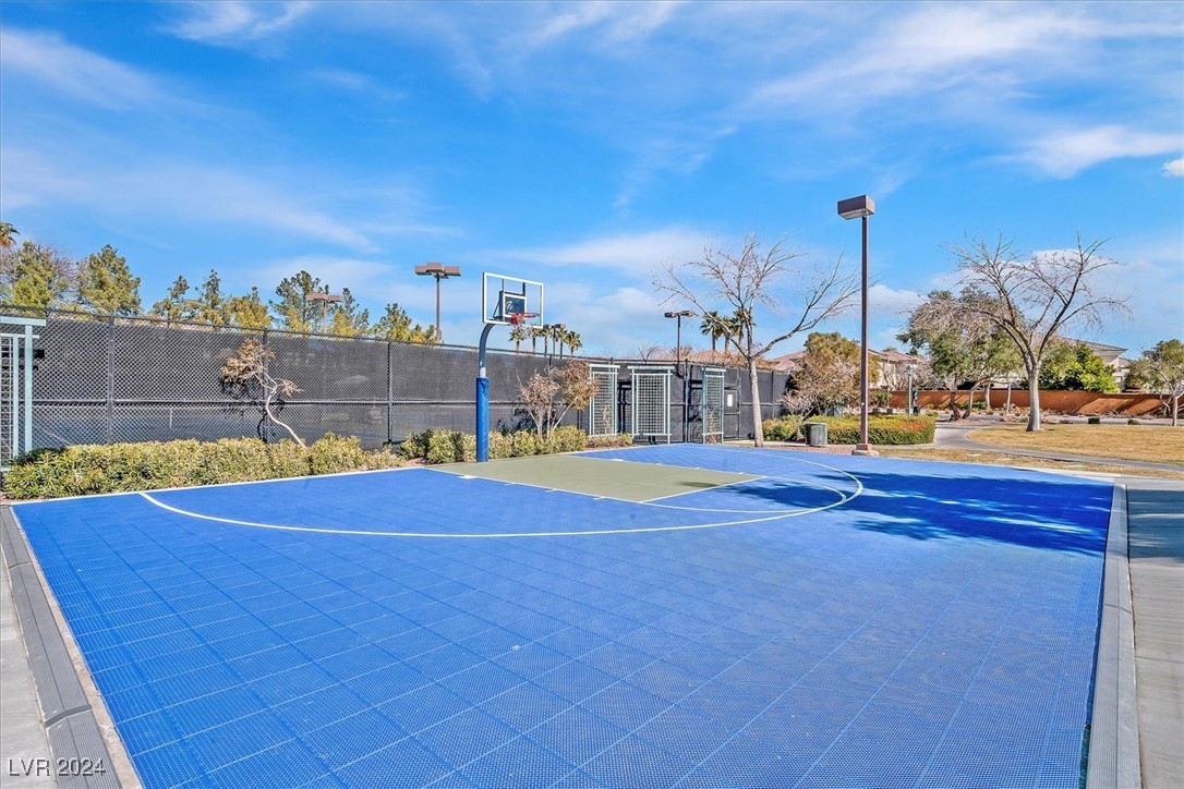 Las Vegas, Nevada 89135, United States, 4 Bedrooms Bedrooms, ,5 BathroomsBathrooms,Residential,Pending,23683