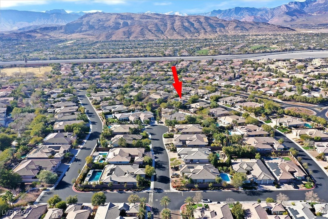 Las Vegas, Nevada 89135, United States, 4 Bedrooms Bedrooms, ,5 BathroomsBathrooms,Residential,Pending,23683