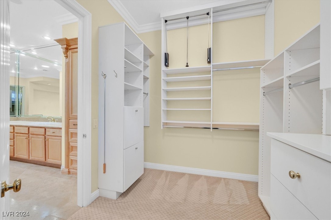 Las Vegas, Nevada 89135, United States, 4 Bedrooms Bedrooms, ,5 BathroomsBathrooms,Residential,Pending,23683