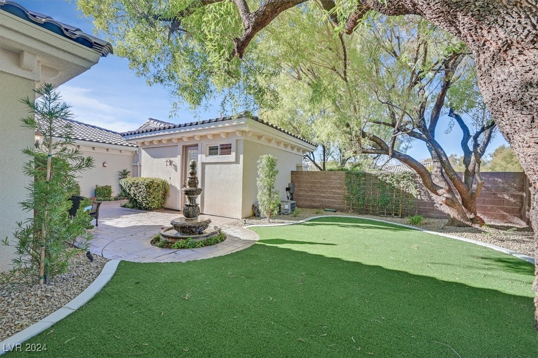 Las Vegas, Nevada 89135, United States, 4 Bedrooms Bedrooms, ,5 BathroomsBathrooms,Residential,Pending,23683