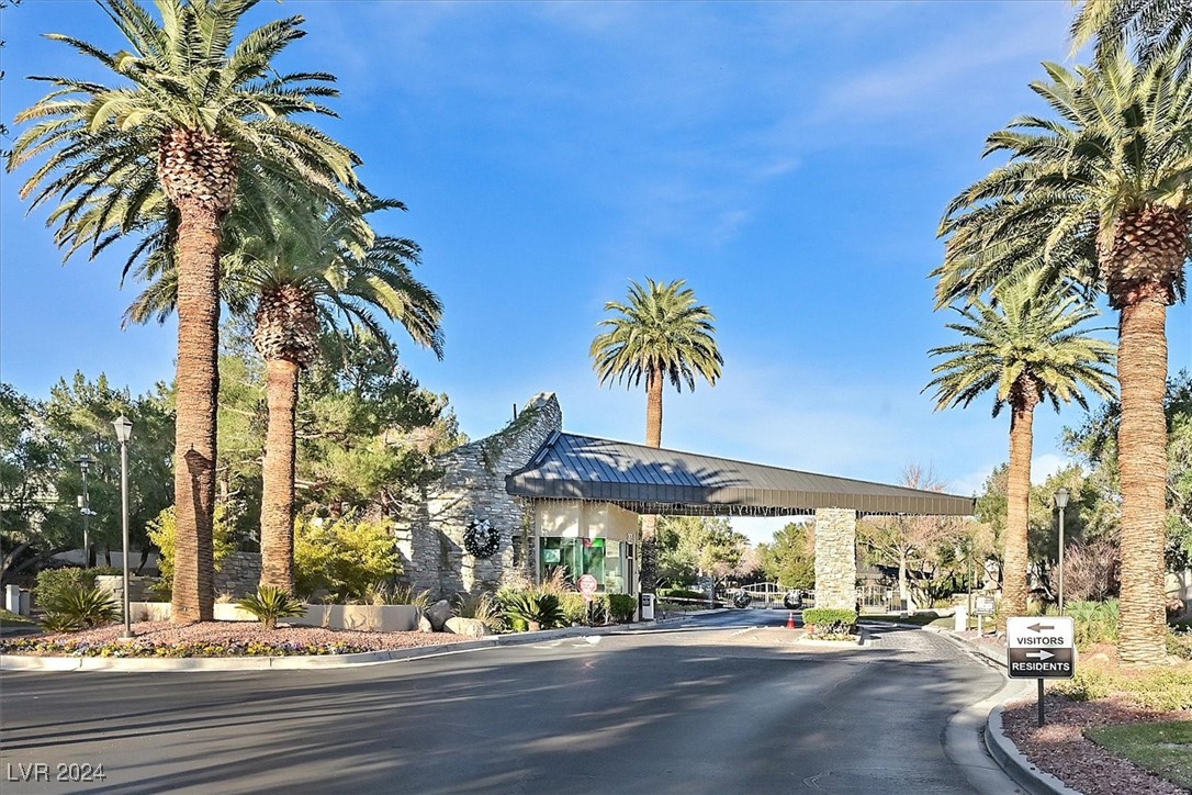 Las Vegas, Nevada 89135, United States, 4 Bedrooms Bedrooms, ,5 BathroomsBathrooms,Residential,Pending,23683