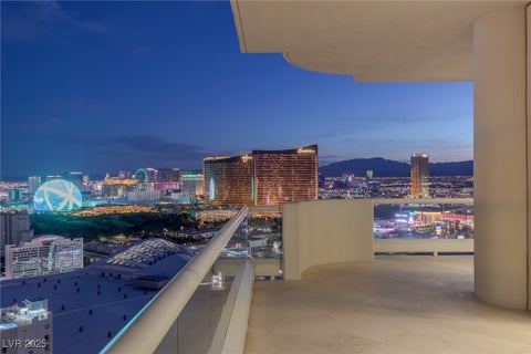 Photo of 2857 Paradise Road #3603, Las Vegas, NV 89109 (MLS # 2675803)