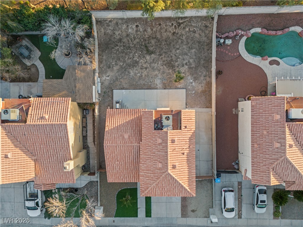 1605 Silver Rain Avenue